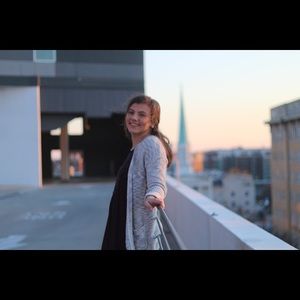 Meet your Posher, Sydney